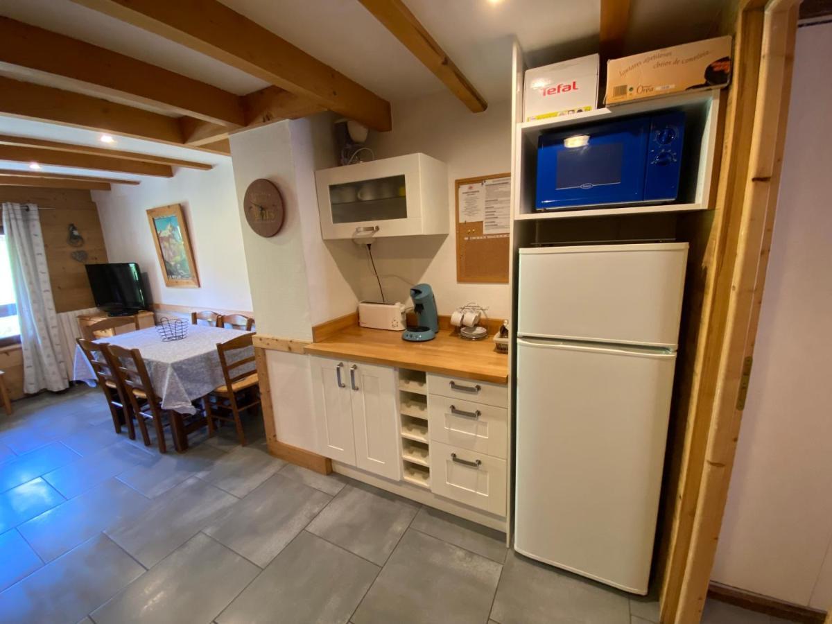 L Alpin Bel Appartement Avec Terrasse Dans Vieille Ferme De Montagne Renovee レ・ゾル エクステリア 写真